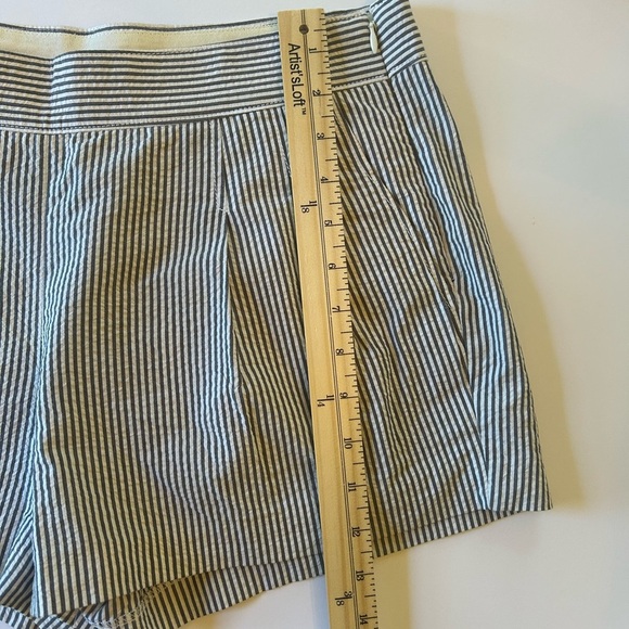 J Crew Seersucker Shorts Size 6 - Picture 4 of 15